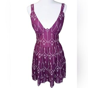 Hollister floral embroidered eyelet dress vneck adjustable straps purple sz L